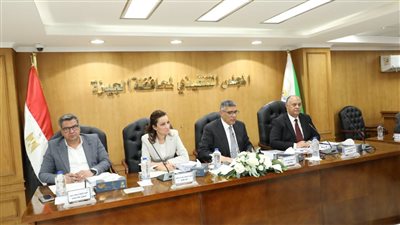 محافظ الجيزة يشدد على الجاهزية الكاملة للجان الامتحانات ومنع الإشغالات والنظافة بمحيط المدارس