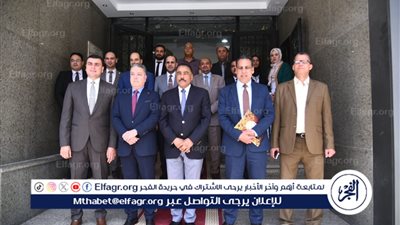 لهذا السبب..محافظ مطروح يكرم فرع هيئة قضايا الدولة 