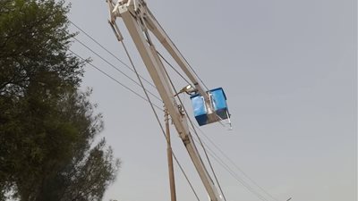 صيانة كشافات الإنارة بطريق مصر – أسوان الزراعي في نطاق ف أو بحري