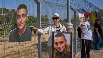 عاجل|الصليب الأحمر يؤكد توجه الجندي عيدان ألكسندر لنقطة التسليم في خانيونس