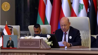 من بغداد.. العليمي يوجه رسائل حاسمة في القمة العربية ويطالب بموقف عربي موحّد تجاه الحوثيين