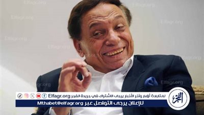 الزعيم عادل إمام يكسر غيابه ويظهر مع شقيقه وأكرم السعدنى في لقطة نادرة