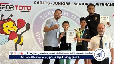 محافظ أسيوط يهنئ اللاعب عبدالحافظ عمر أصغر لاعب دولى والحاصل على المركز الثانى فى بطولة العالم للكيك بوكسينج 