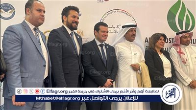 هشام العيسوي يحصل علي جائزة التميز العربي 2025 في المعرض العربي الأول للاستدامة