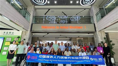 الصحة: إيفاد 11 طبيبًا إلى الصين و8 لـ«تايلاند» ضمن برامج تدريبية متقدمة