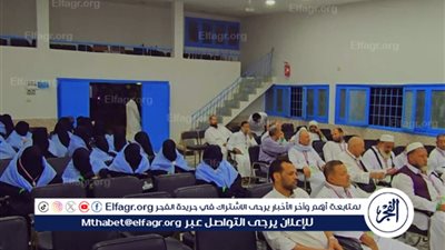 حجاج الجمعيات الأهلية بمطروح في مطار القاهرة الدولي