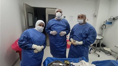 استخراج هاتف محمول من معدة مريض في عملية نادرة بمستشفى ناصر التخصصي