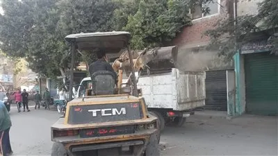 رفع 150 طن مخلفات في حملات نظافة مكبرة بمنطقة المصرف ببولاق الدكرور