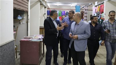 محافظ الجيزة يتفقد سوق العياط الحضاري بعد تسكين الباعة الجائلين