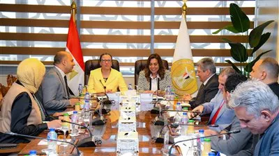 وزيرتا البيئة والتنمية المحلية تتابعان عمل منظومة المخلفات الصلبة بالمحافظات
