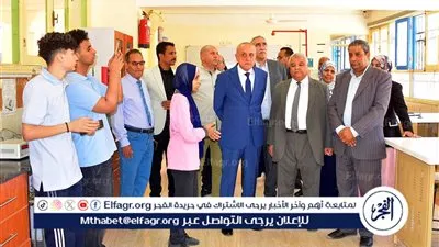 محافظ الأقصر يتفقد مدرسة المتفوقين بطيبة ويستمع لمطالب الطلاب
