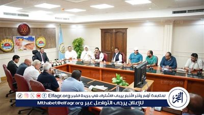 تفاصيل اجتماع محافظ مطروح استجابة لشكاوى المواطنين المستمرة من أزمة المياة