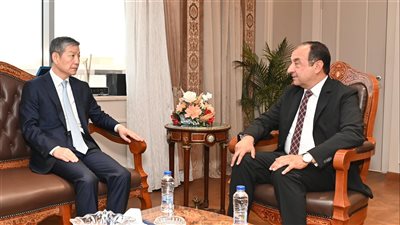 وزير قطاع الأعمال يستقبل السفير الصيني بالقاهرة لبحث تعزيز التعاون الاقتصادي والتجاري وفرص الاستثمار والشراكة