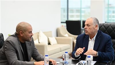 أبو ريدة يتابع تدريبات المنتخبات