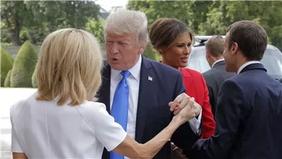 عاجل|ترامب يسخر من لحظة ماكرون المحرجة: تأكد من إغلاق الباب