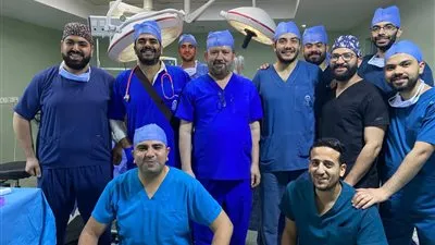 استخراج بطارية من مريء طفل بمستشفى أطفال بنها - صور