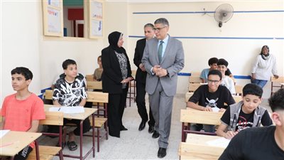 محافظ الجيزة يتفقد لجان الشهادة الإعدادية ببولاق الدكرور والهرم وأكتوبر
