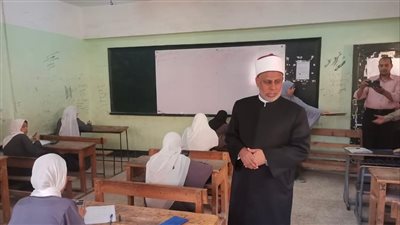 انتظام وهدوء في مادة الرياضة البحتة بامتحانات الثانوية الأزهرية