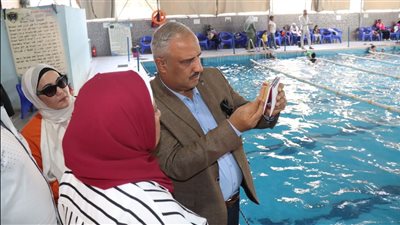 استعدادًا لموسم الصيف.. وكيل وزارة الشباب والرياضة بالجيزة يطلق حملة موسعة لمتابعة حمامات السباحة