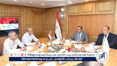 محافظة قنا تعلن تشكيل غرف عمليات فرعية بالمراكز وربطها بالغرفة الرئيسية لمتابعة إجازة العيد