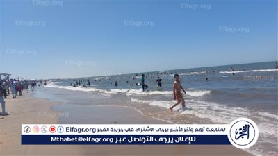 اقبال علي شاطئ جمصة في أول ايام عيد الاضحي المبارك 