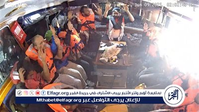 عاجل ـ بالصور كوماندوز البحرية الإسرائيلية يسيطر على سفينة 