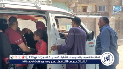 رئيس مركز قوص يتابع انتظام العمل بمجمع المواقف ويشدد على الانضباط المروري