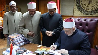 وكيل الأزهر يعتمد نتيجة الدور الأول لشهادات القراءات للعام 2025