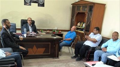 بتوجيهات وزير العمل ومحافظ أسوان.. ندوات توعية للعاملين بالمنشآت المختلفة