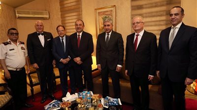 وزير السياحة والآثار يشارك في الاحتفال بالعيد الوطني لدولة روسيا