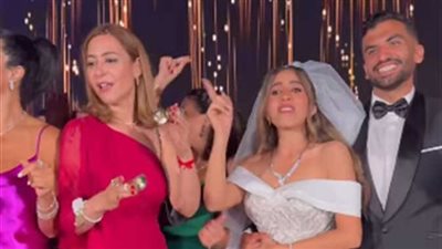 بالصاجات.. منة شلبي تتصدر التريند بعد حضورها حفل زفاف منة القيعي