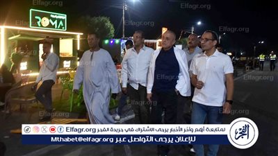  محافظ الأقصر يتجول بجزيرة العوامية ويستمع لمطالب شباب عربات الطعام بشارع مصر