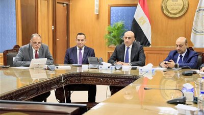  وزير التعليم من داخل غرفة عمليات الثانوية العامة: حزم وحسم في التفتيش قبل دخول اللجان لضمان الانضباط