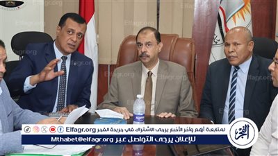 محافظ سوهاج يتفقد غرفة العمليات الرئيسية بمديرية التربية والتعليم ويتابع سير الامتحانات