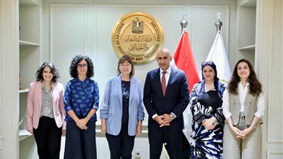 عبداللطيف يلتقي المنسق المقيم للأمم المتحدة لبحث تعزيز التعاون في دعم تطوير منظومة التعليم