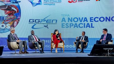 الرئيس التنفيذي لوكالة الفضاء المصرية يشارك في المنتدى الدولي لتكنولوجيا المعلومات والاتصالات بأنجولا