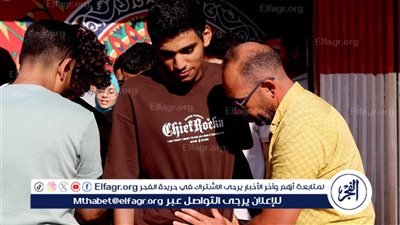 تفتيش الطلاب والطالبات علي أبواب لجان امتحانات الثانوية العامة في الدقهلية 