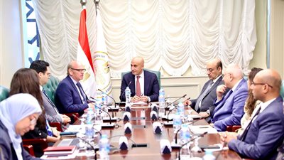 عبداللطيف: نتطلع للتعاون مع القطاع الخاص الألماني وإنشاء مدارس تعليم فني بالتعاون مع GiZ