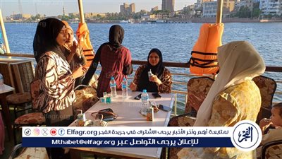 محافظ أسيوط ينظم رحلة نيلية ترفيهية للطلاب الهنود