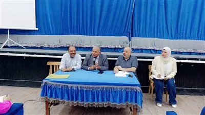 مديرتعليم الفيوم: يناقش خطط التربية الاجتماعية والاتحادات الطلابية للأنشطة الصيفية وتفعيل المنظومة الإلكترونية 