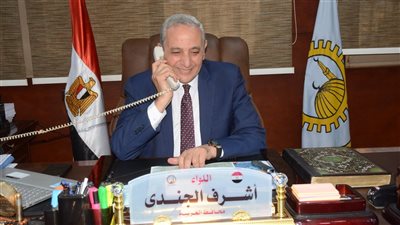 محافظ الغربية يهنئ أوائل الشهادة الإعدادية هاتفيًا ويُشيد بتفوقهم