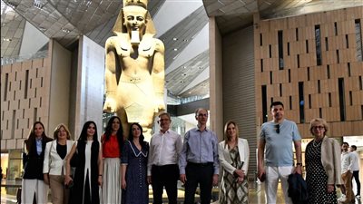 رئيس الوزراء الصربي يزور المتحف الكبير ومتحف الحضارة والأهرامات 