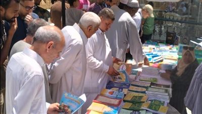 إقبال كبير على معرض إصدارات 