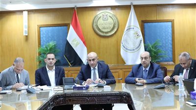  عبد اللطيف: الالتزام الكامل بالتعليمات لضمان سير امتحانات الثانوية العامة والتأكد من تواجد الملاحظين قبل بدء اللجان