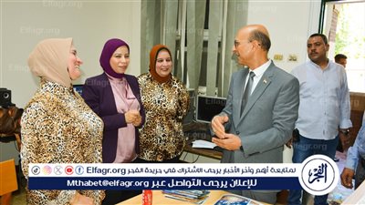 رئيس جامعة أسيوط يفاجئ طلاب قسم إعلام بكلية الآداب خلال تحكيم مشروعات التخرج