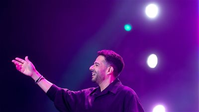 التفاصيل الكاملة لحفل حماقي الأضخم بموازين.. تخطي الحضور 135 ألف فرد