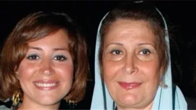 «نقلت للمستشفى».. والدة منة شلبي تتعرض لأزمة صحية 