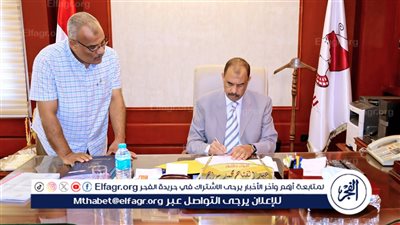 محافظ سوهاج يعتمد قرار منح العلاوة التشجيعية لـ 633 موظف