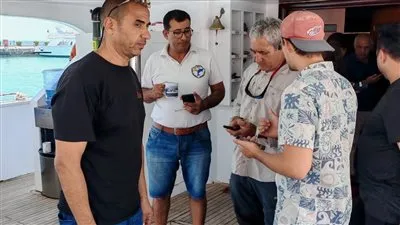 وزيرة البيئة تعلن استئناف برنامج رصد وتتبع أسماك القرش في البحر الأحمر