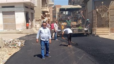 بتكلفة 6 ملايين جنيه.. تنفيذ أعمال الرصف ورفع كفاءة الشوارع الداخلية بكفر صقر بالشرقية 